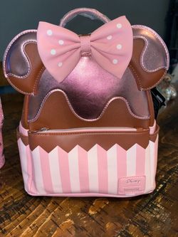 Disney Minnie cupcake loungefly
