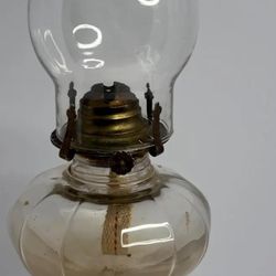 Vintage Clear Glass Kerosene Oil Lamp with Chimney