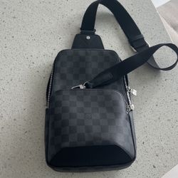 Damier Sling LV