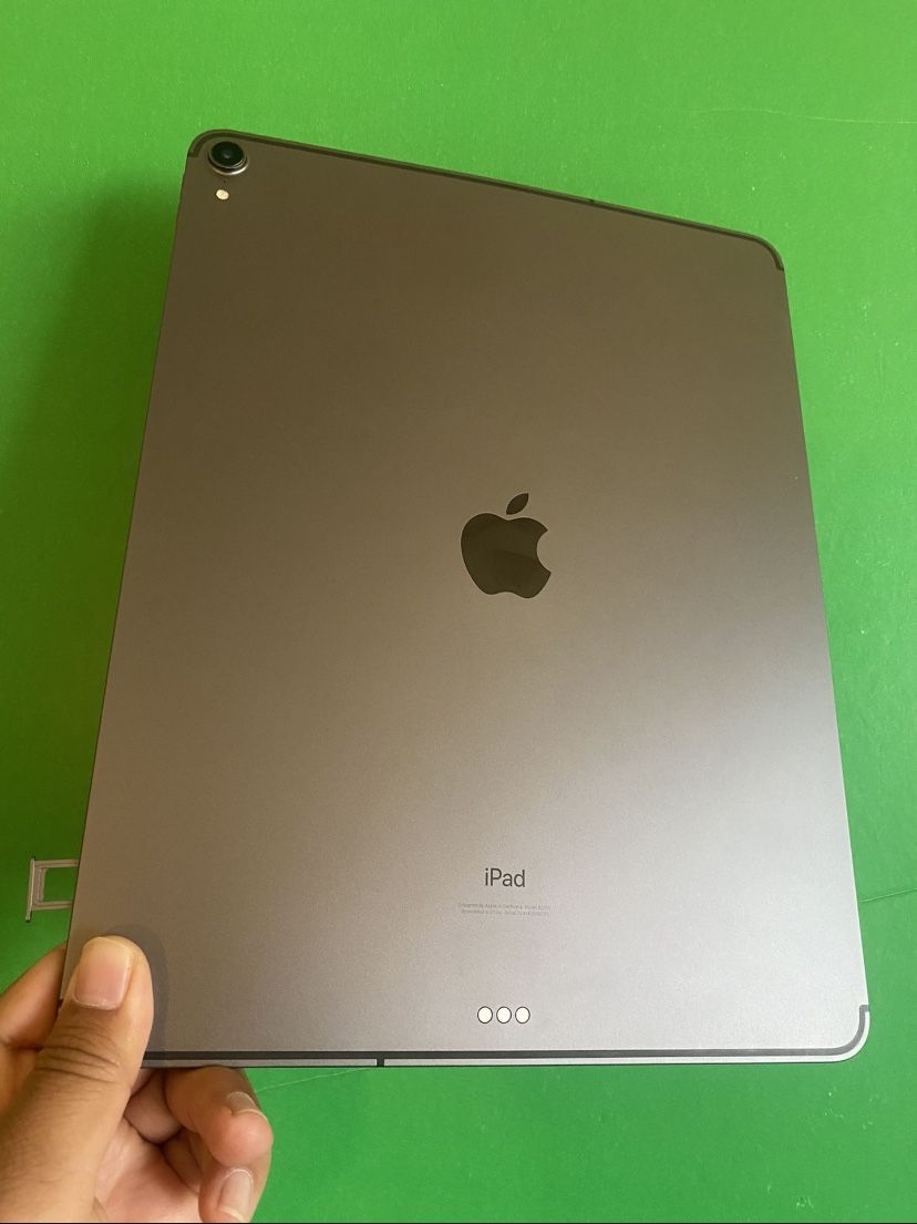 512GB Apple IPad Pro 12.9” 3rd Generation (Face ID/Liquid Retina