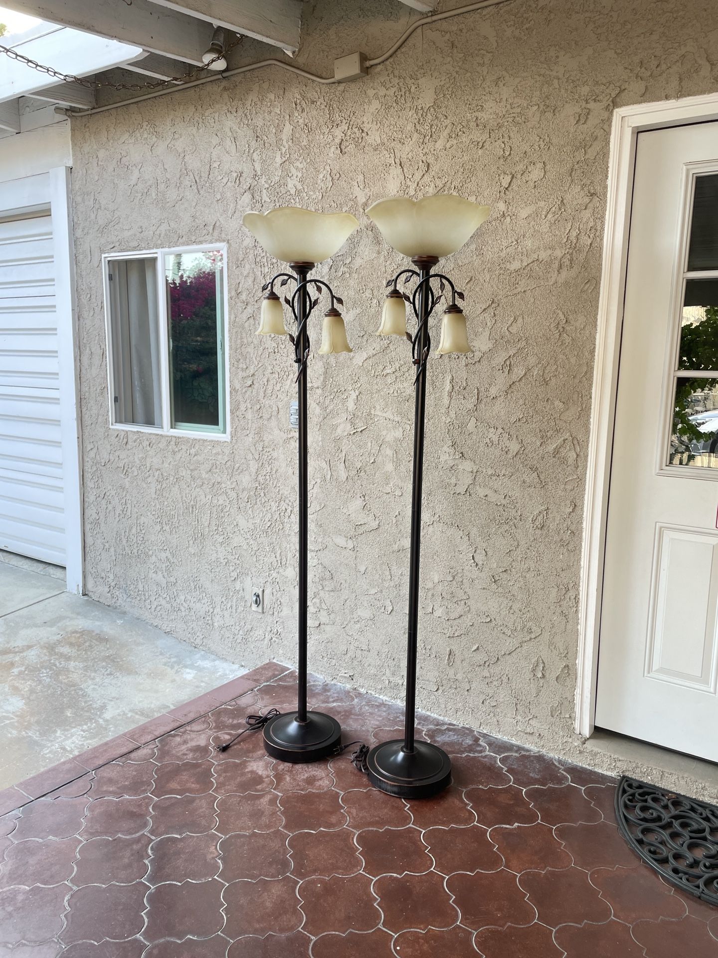 2 Floor Lamps - Beautiful Ornate Floor Lamps 6’ 1/2” Tall