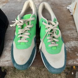 Nike Air max 30.00 Size 14