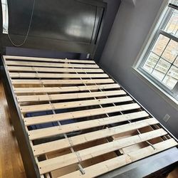 Queen sized Sleigh bed with storage