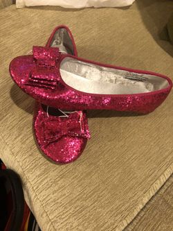 Girls size 5 new with tags flats