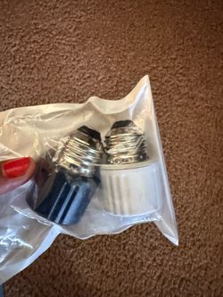 Light bulb plugs