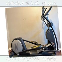 Life Fitness Treadmill Commercial Grade Exercise Equipment standard camera