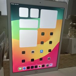 Apple iPad Pro 12.9 2nd Generation 256GB WiFi Silver Tablet 