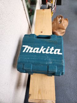 Makita Nail Gun 