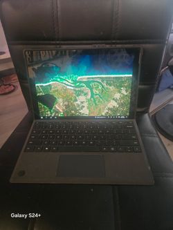 Microsoft Surface Pro – Intel i5-7300U 8GB RAM 238GB SSD