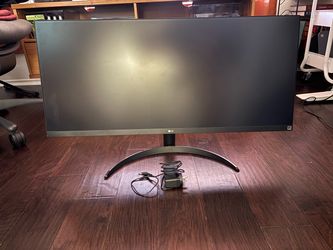 LG Ultrawide Monitor, Corsair Keyboard, Razer Speakers