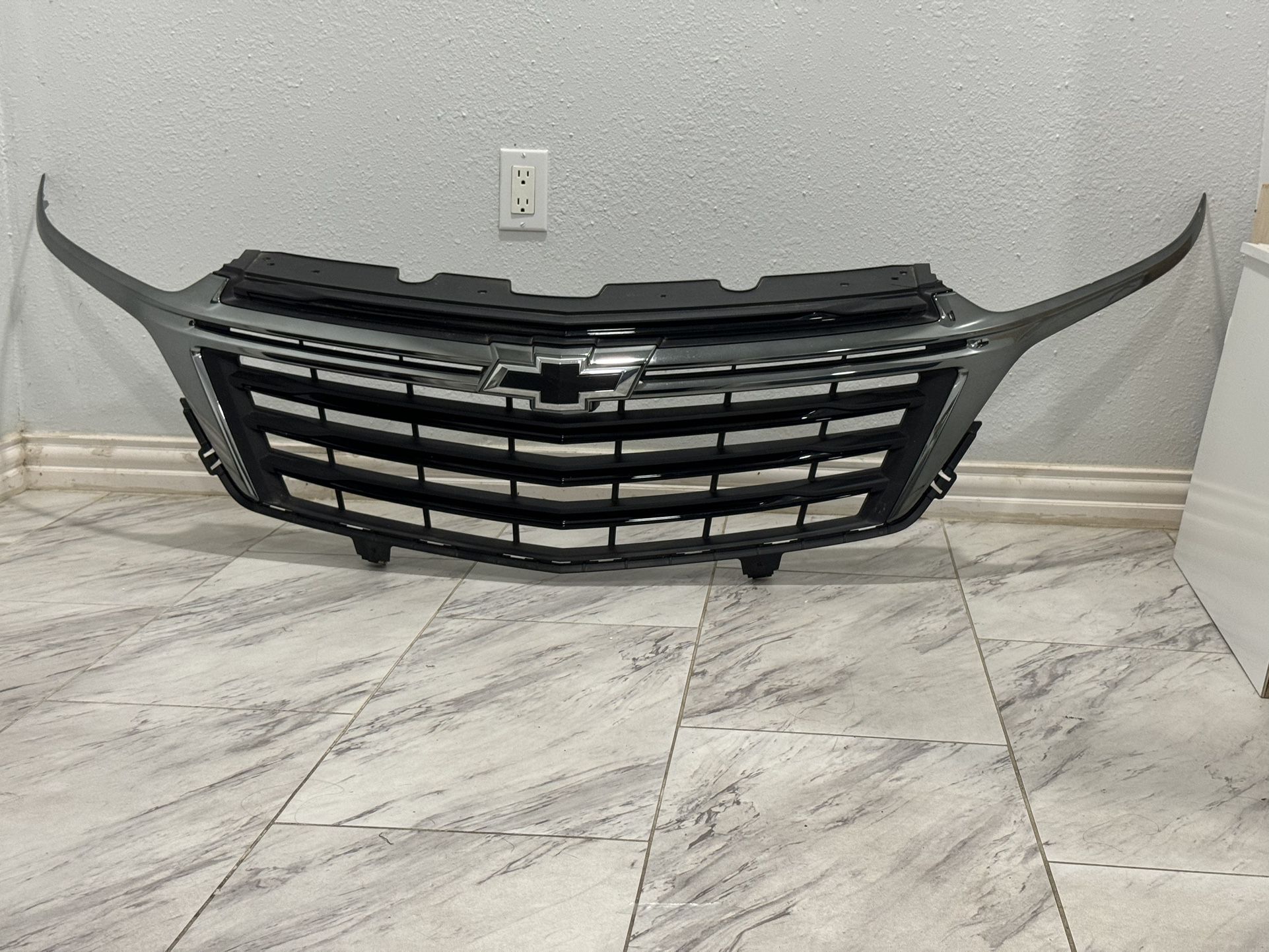 2022-2023-2024 Chevy Equinox Grill Oem Good Condition 