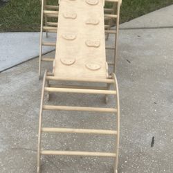 Wood and hearts 3-in-1 Montessori Set: Foldable Triangle, Climbing Arch, and Rock. Used in good condition with some cosmetic blemishes. These blemishe