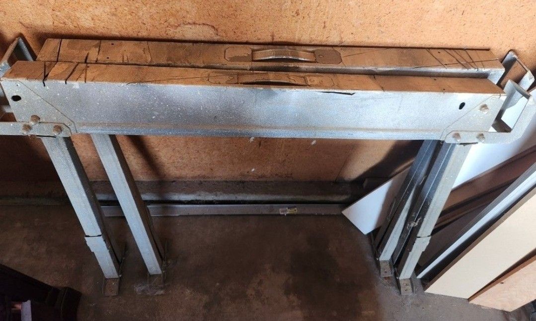 2 Metal Saw Horses