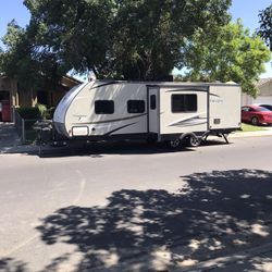 2018 Coachman Freedom Express Bunkhouse 