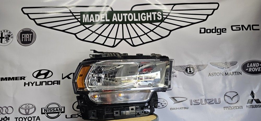 2020-2023 DODGE RAM 2500 HALOGEN HEADLIGHT OEM- RIGHT PASSENGER SIDE