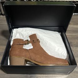 Ladies Leather Boots Size 10