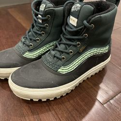 Vans Snow Boots Size 7
