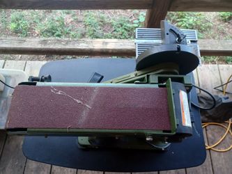 Central Machinery 4 in. x 36 in. Belt and 6 in. Disc Sander,