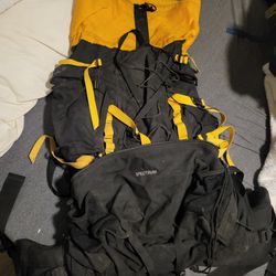 North face Spectrum Backpack / Travel Bag