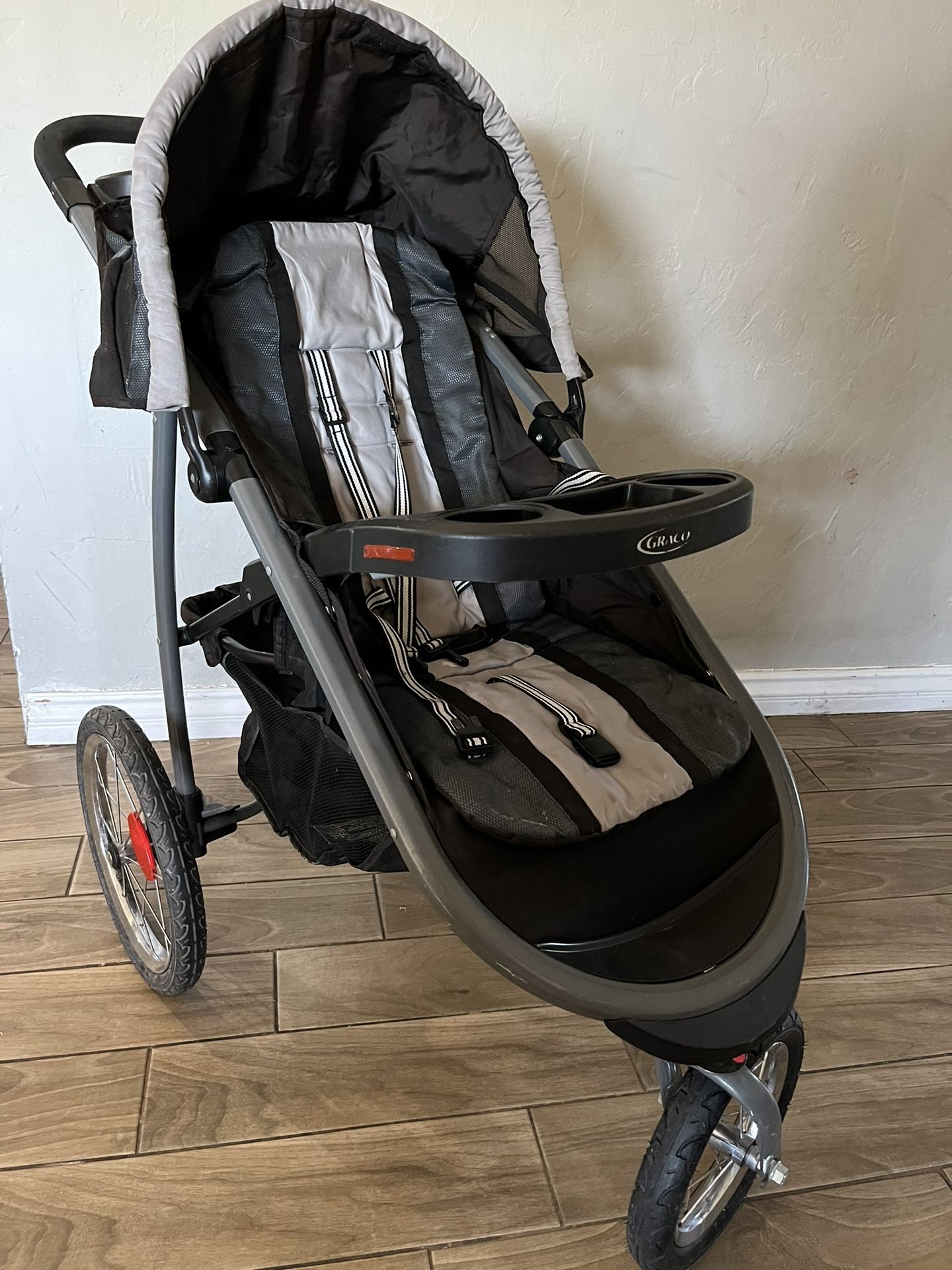 GRACO jogging stroller