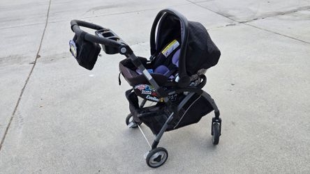 Graco Snugride 35 lite stroller / car seat / carrier combo