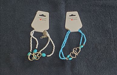 Ankle bracelets beaded with heaert