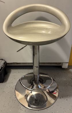 3 Use Chairs