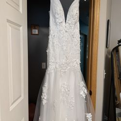 Beautiful Never Worn White Dress
