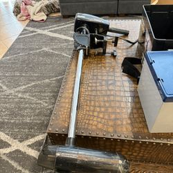 Trolling Motor With Battery - Box And Charger