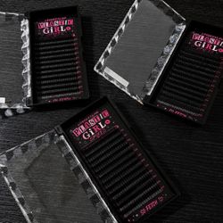 Lash Trays