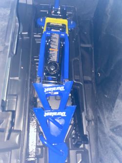 Duralast 2 1/2 ton jack
