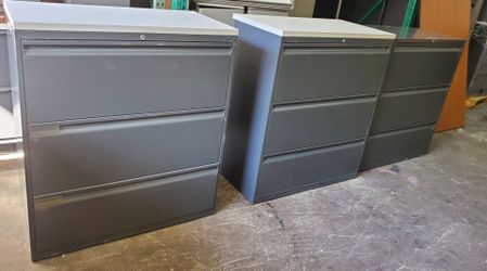 Cabinets Lateral/ Metal NO Keys available