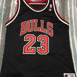 Vintage Champion Bulls Jersey 
