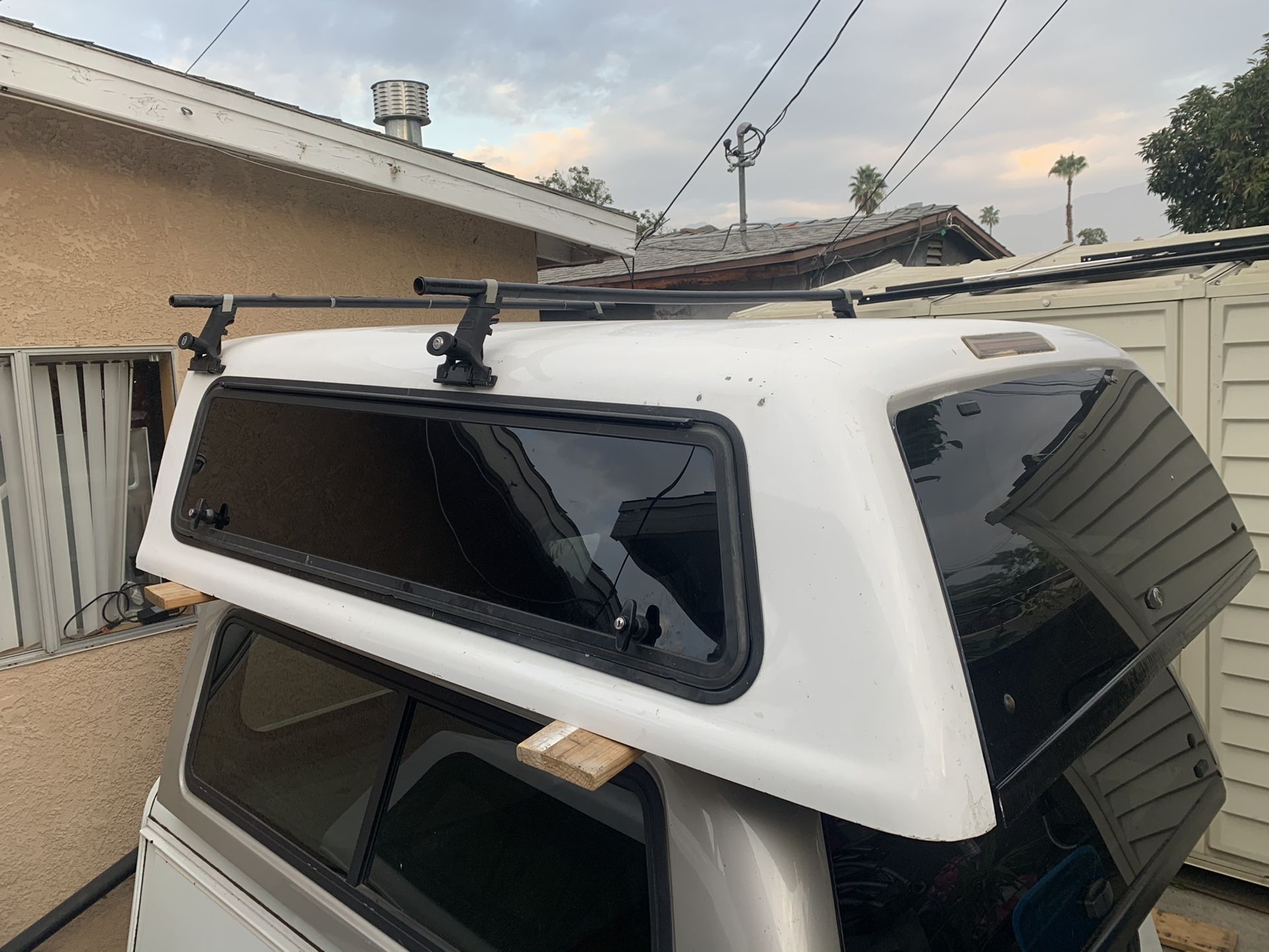 Snugtop Camper Shell 6foot for Sale in Baldwin Park, CA OfferUp