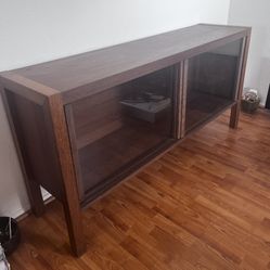 Buffet sideboard,  Oak Veneer Credenza with 2 Adjustable Glass Shelves, Sliding Glass Doors And Glass Shelves