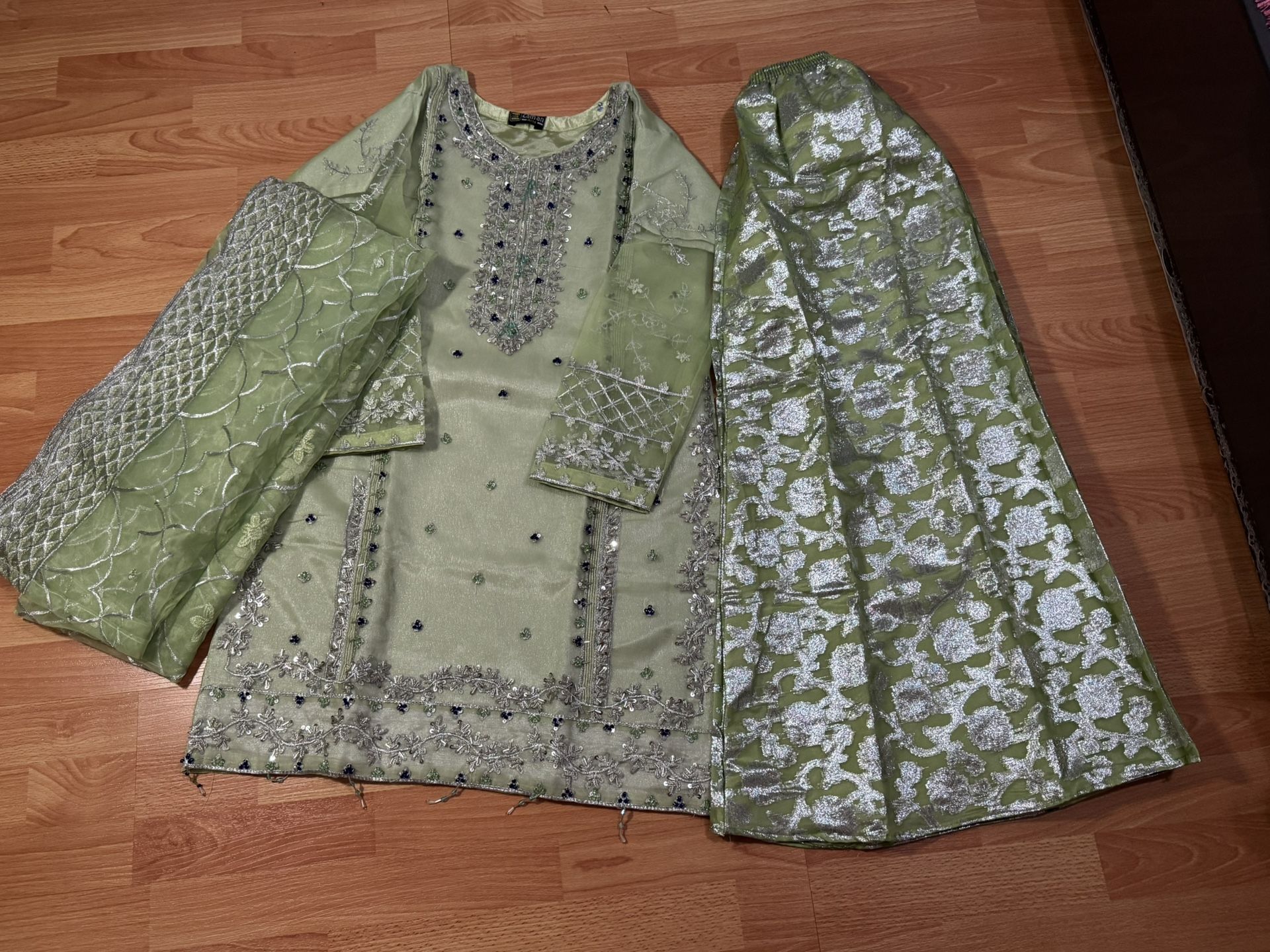 Pakistani/Indian Eid/Party dress—Embroidery dress