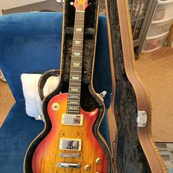 Les Paul Copy Guitar With Case, Mint!