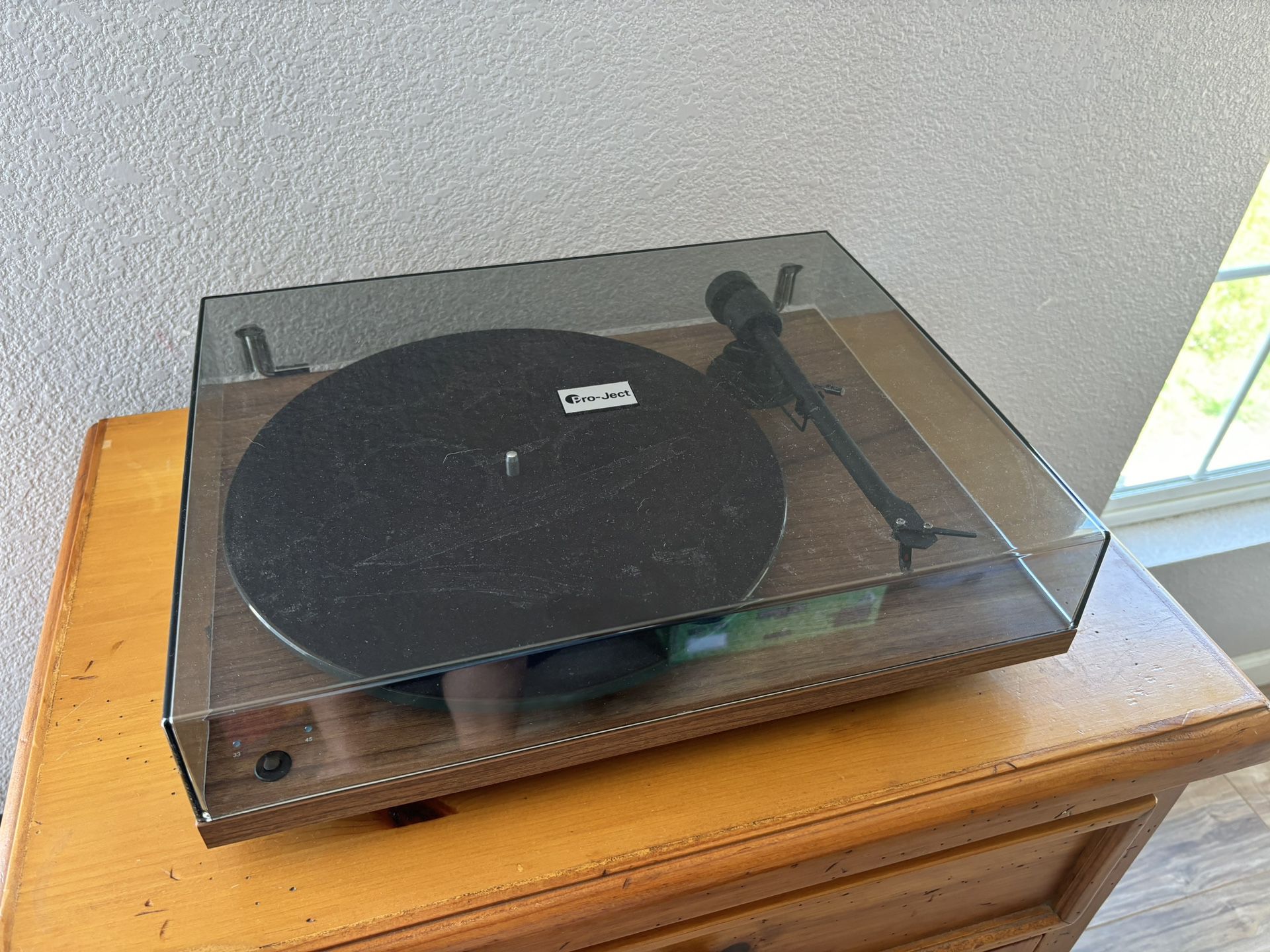 Pro Ject T1 Phono Turntable