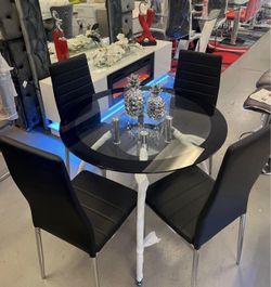 Dining set . High quality and modern Stylish For Your Home! - Juego de Comedor ¡ Alta calidad y Estilo moderno para su hogar !