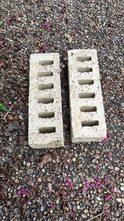 130-140 Bricks good condition