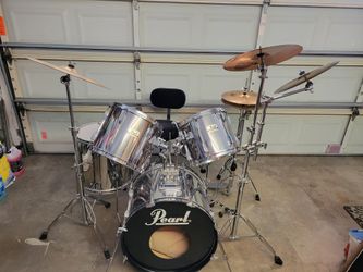 PEARL DRUM SET WITH EVERTHING