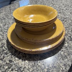 Rustic farmhouse dish set (plates & bowls)