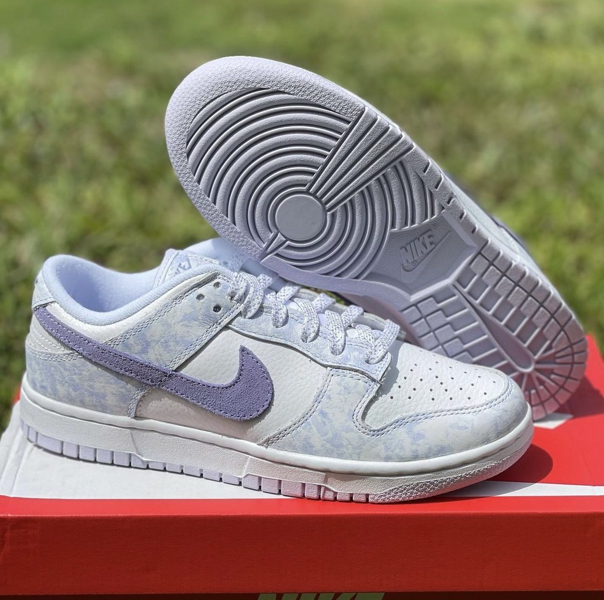 NIKE DUNK LOW PURPLE PULSE SIZE 8.5W