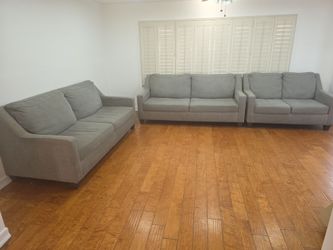 2 sofa 1 loveset