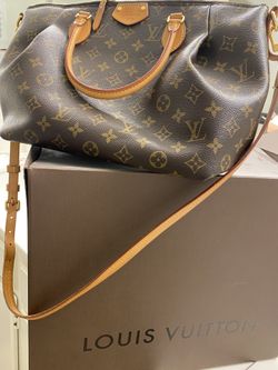 LOuis vuitton- Authentic.. 💯 With Receipt, Made In FRance