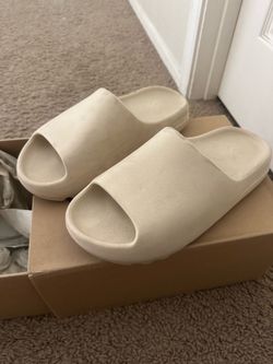 Yeezy Slide Bone Size 11
