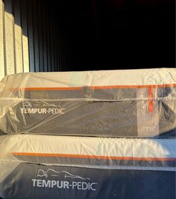 Tempur-Pedic LuxeAdapt Firm — King, Split King & Twin XL | Delivery Available