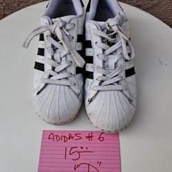 Adidas size 6 Tennis shoes h