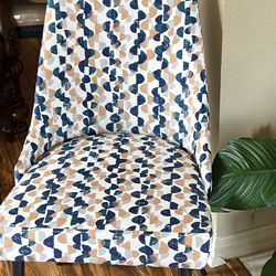 Accent Chair Pier1 New  Retail Price 250