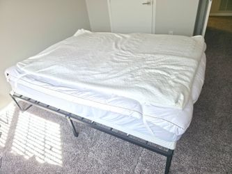 Queen size bed